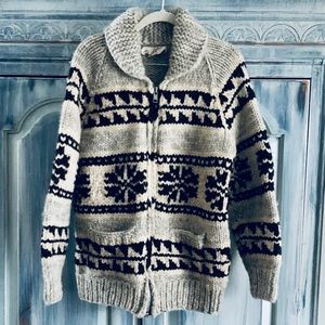 tuak sweater